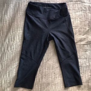 Outdoor Voices kneecap warmup legging